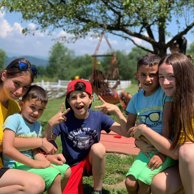Gi en uforglemmelig sommercamp for barn i Romania og Ukraina 2025